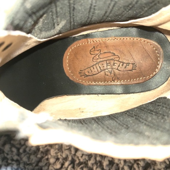 NWB Freebird distressed Whiskey ice boots in Gray, size 9 - Picture 9 of 10